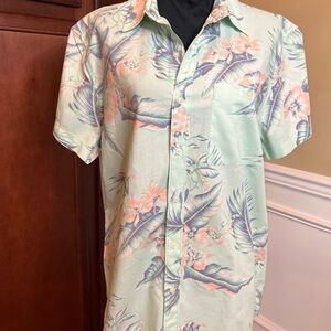 American Eagle Men’s Tropical Button Down Shirt